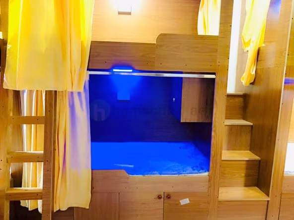 Bed Space & Partition in Al Muteena