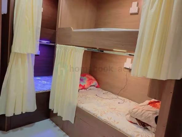 Bed Space & Partition in Naif
