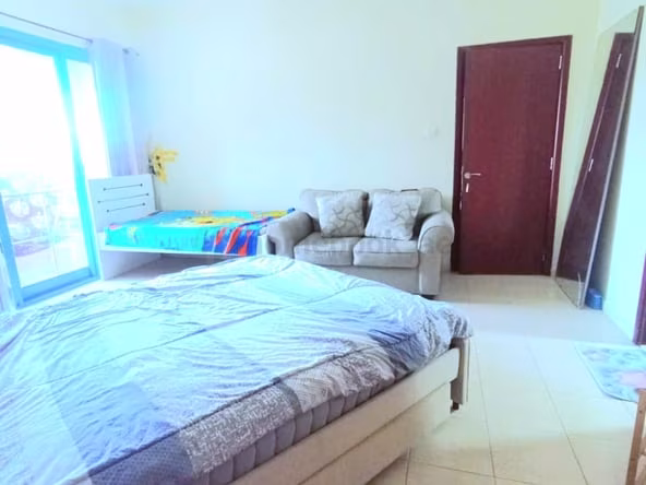 Room for Rent in International City