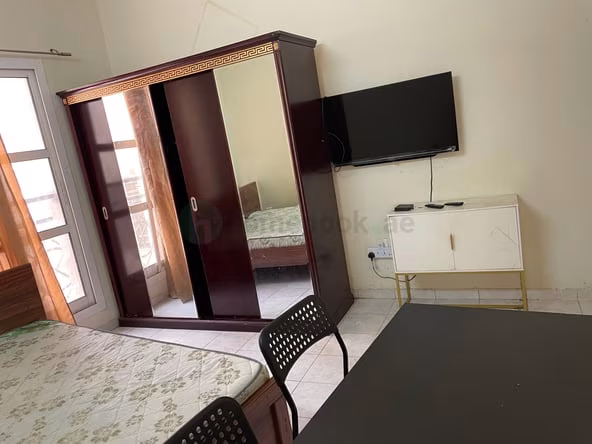 Room for Rent in International City