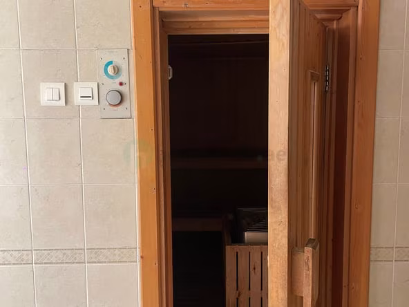 Room for Rent in International City
