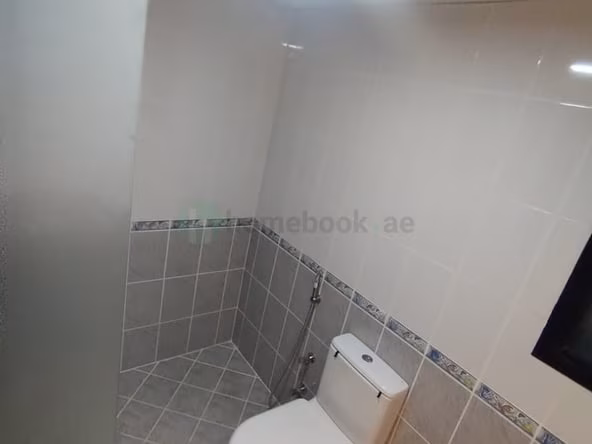 Room for Rent in Al satwa