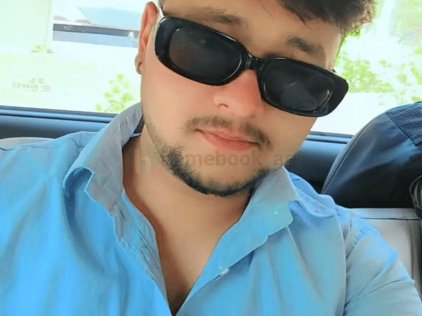 https://homebook.ae/wp-content/uploads/static/photo/08/31/b8854698-72a7-403a-b0cf-9861b3745100/40aa4dad-410222-592-444.avif