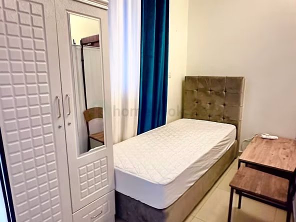 Bed Space & Partition in Dubai Marina