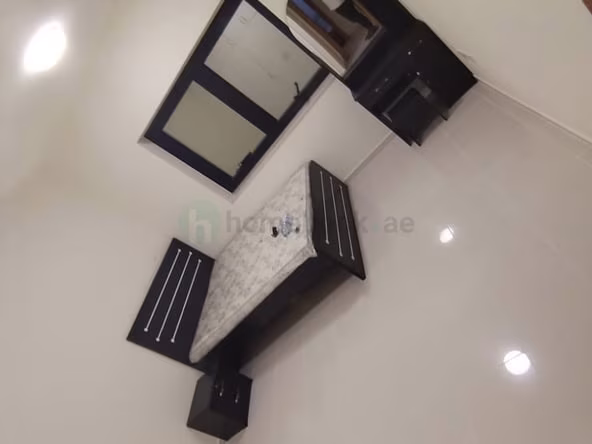 Room for Rent in Al satwa