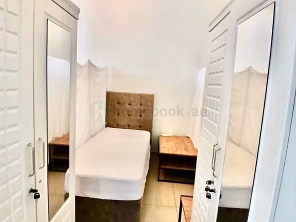 Bed Space & Partition in Dubai Marina