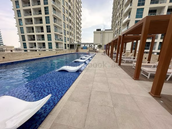 Bed Space & Partition in Dubai Marina
