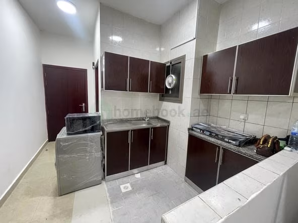 Bed Space & Partition in Al Muteena