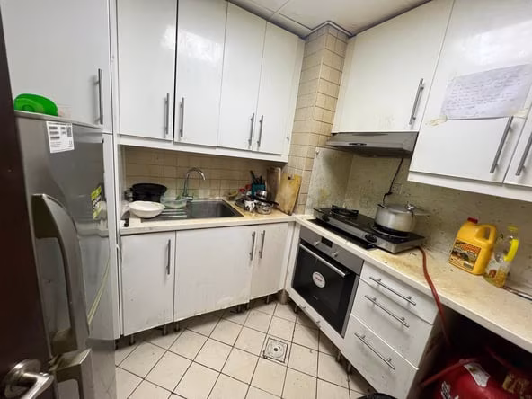 Room for Rent in International City