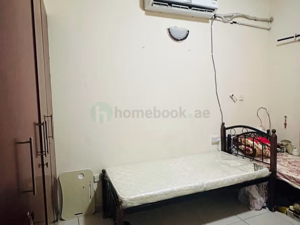 Bed Space & Partition in Oud Metha