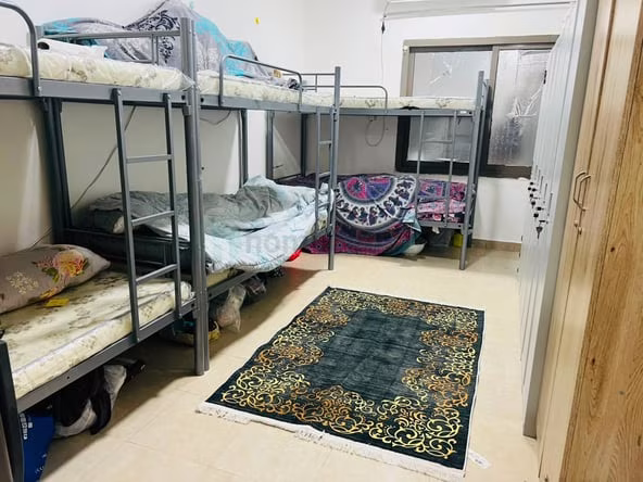 Bed Space & Partition in Al Muteena