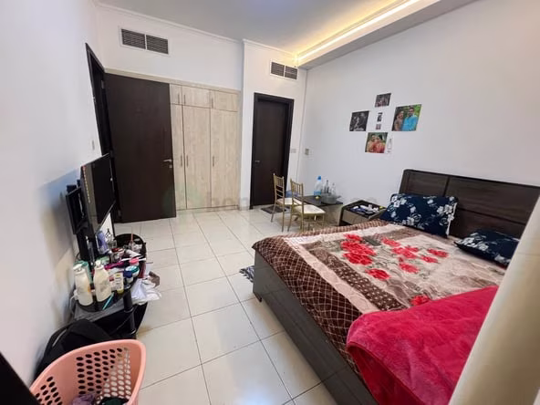 Room for Rent in International City
