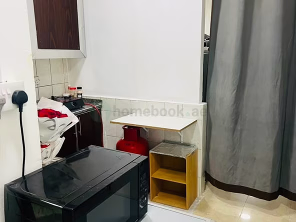 Bed Space & Partition in Al Muteena