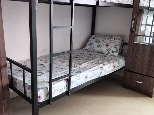 Bed Space & Partition in Dubai Marina