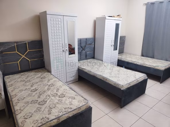 Bed Space & Partition in Oud Metha