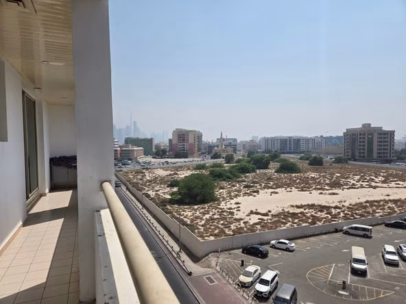 Bed Space & Partition Near Sharaf DG Metro Station