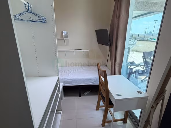 Bed Space & Partition in Dubai Marina