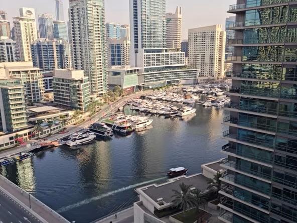 Bed Space & Partition in Dubai Marina