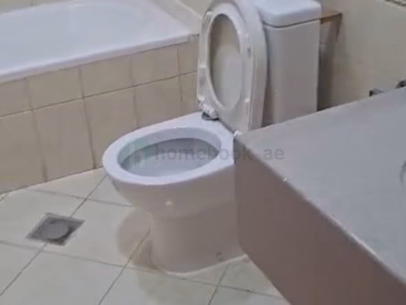 Bed Space & Partition in Al Garhoud