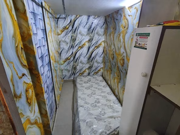 Bed Space & Partition in Al Muteena