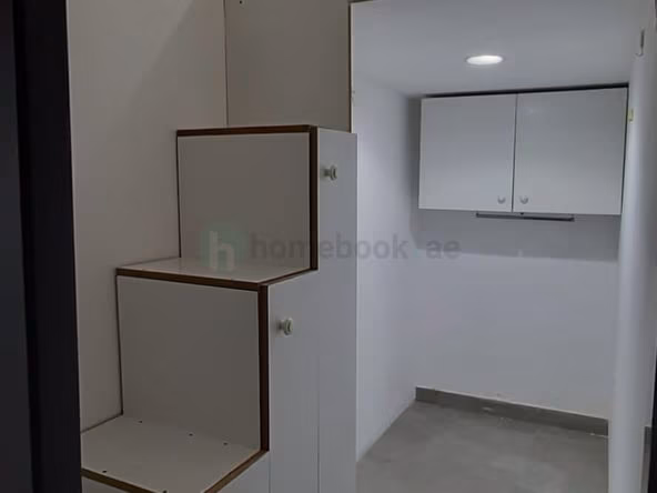 Bed Space & Partition in Business Bay