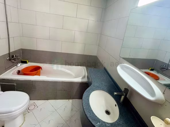 Room for Rent in Al Raffa