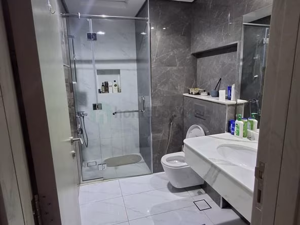 Room for Rent in Al satwa