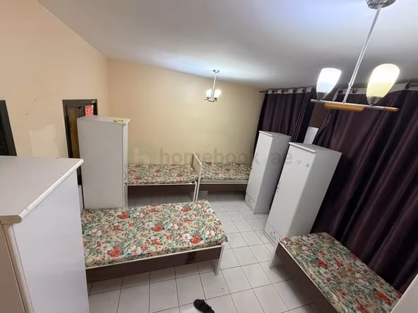 Bed Space & Partition in Oud Metha