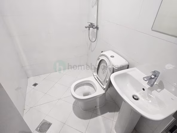 Bed Space & Partition in Al Karama for Monthly Rent