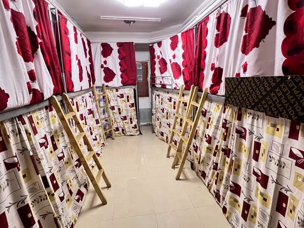 Bed Space & Partition in Al Satwa
