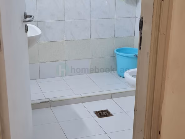 Bed Space & Partition Near BurJuman Metro Station
