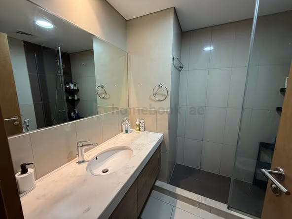Bed Space & Partition in Jumeirah Village Circle (JVC)