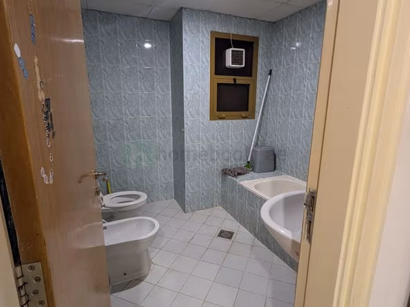 Room for Rent in Al Muraqqabat