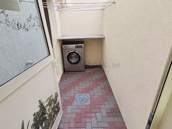 Bedroom Apartment for Rent in Bur Dubai