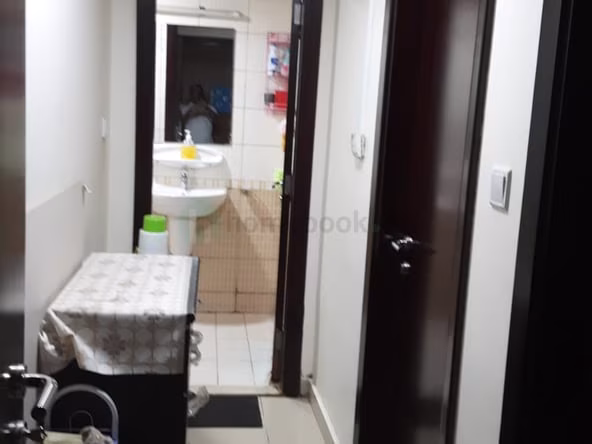 Bed Space & Partition in Al Mankhool