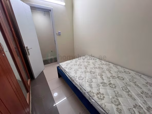 Bed Space & Partition in Al Mankhool