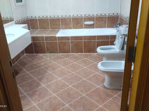 Oud Metha Bed Space & Partition for Monthly Rent in Dubai