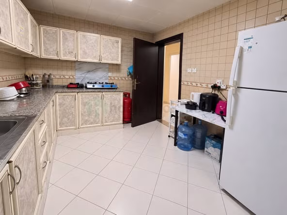Room for Rent in Hor Al Anz
