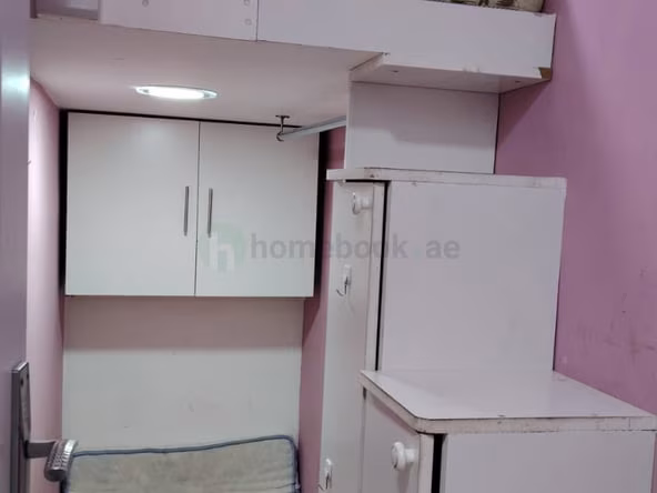Bed Space & Partition in Al Raffa
