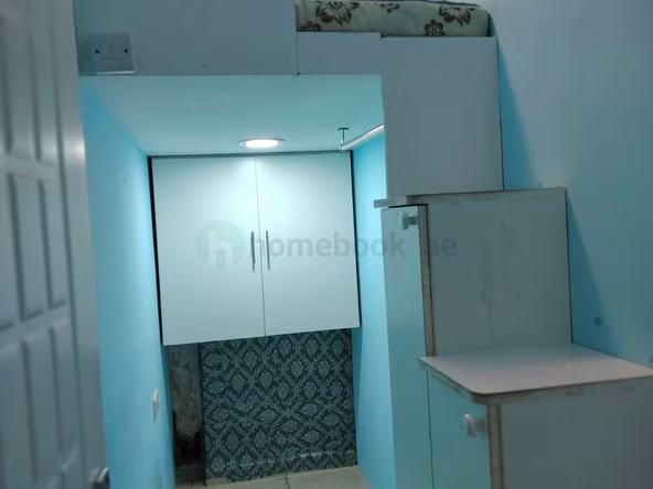 Bed Space & Partition in Al Raffa
