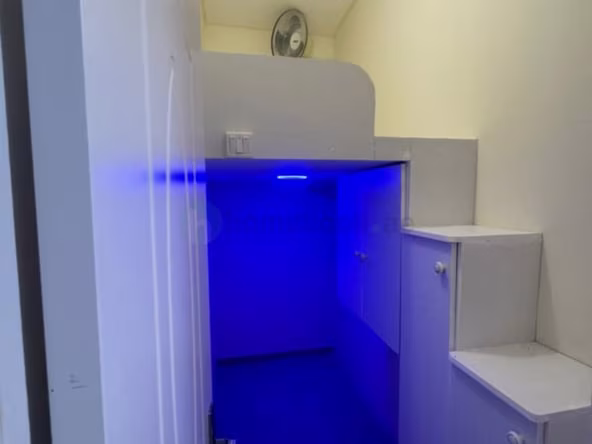 Bed Space & Partition in Al Raffa