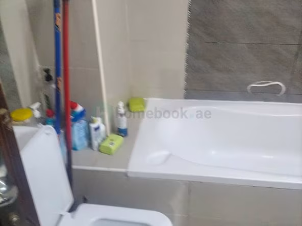Bed Space & Partition in Al Qusais