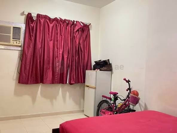 Bed Space & Partition in Muhaisnah