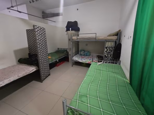 Bed Space & Partition in Al Qusais