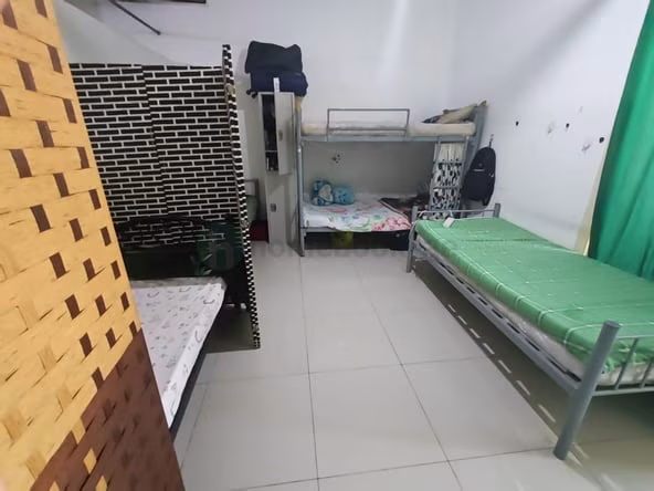 Bed Space & Partition in Al Qusais