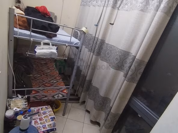 Bed Space in Bur Dubai