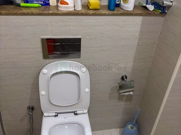 Bed Space & Partition in Jumeirah Village Circle (JVC)