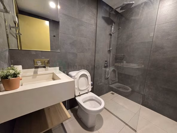 Bed Space & Partition in Jumeirah Village Circle (JVC)