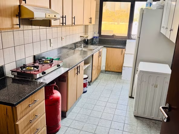 Bed Space & Partition in Al Hamriya