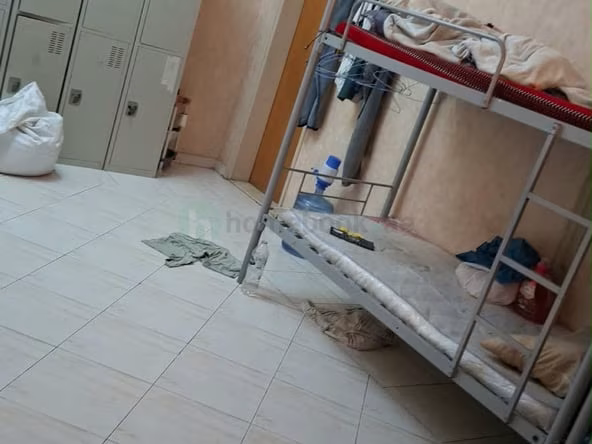 Bed Space in Al Quoz & Partitions for Monthly Rent